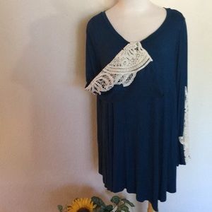 Emerald Lace Sleeve Blouse Size 3X